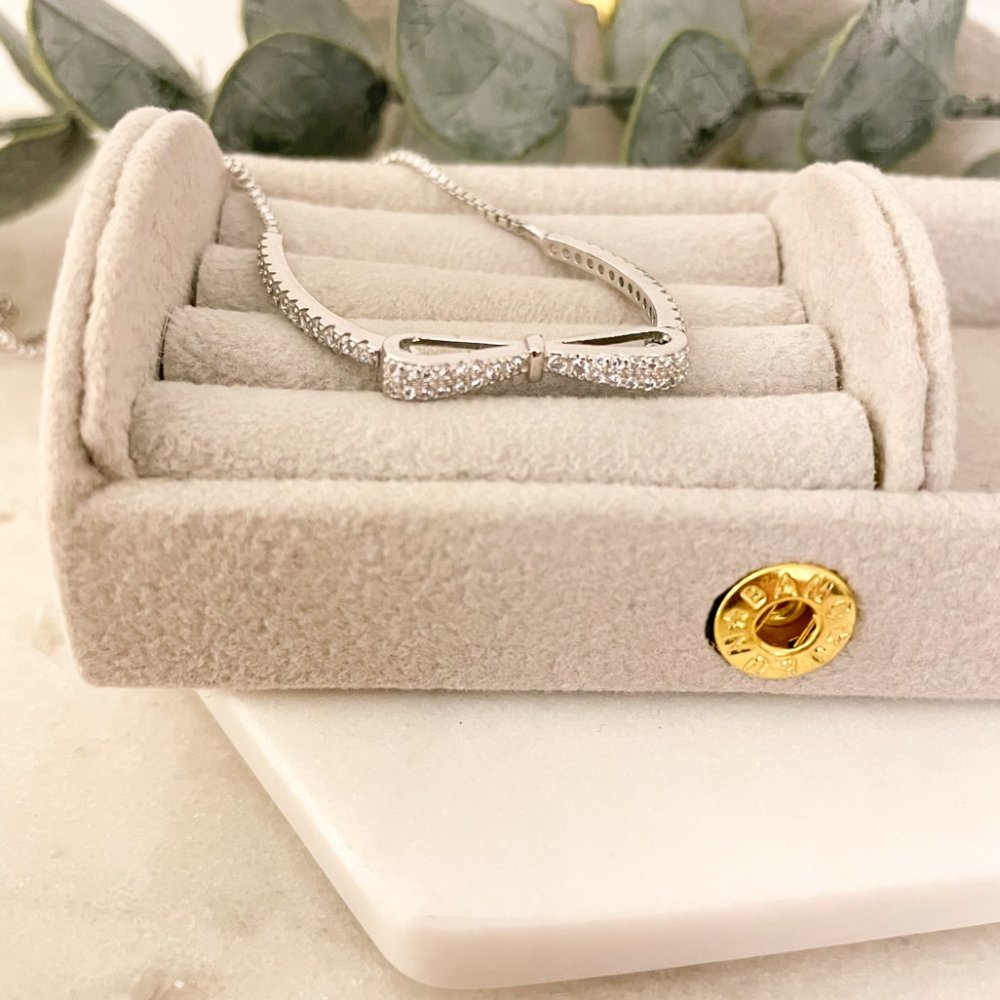 925 Sterling Silver Diamond Bow Bracelet Toggle Dainty Box Chain Bracelet - Picture 3 of 5
